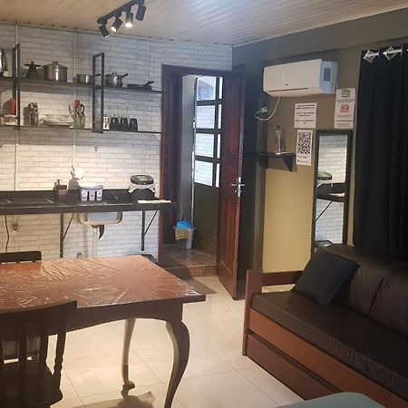 Casa No Centro De Foz! Ar-Condicionado, Smart Tv, Wi-Fi, Cozinha, Ventilador E 4 Camas Daire Foz do Iguaçu Dış mekan fotoğraf