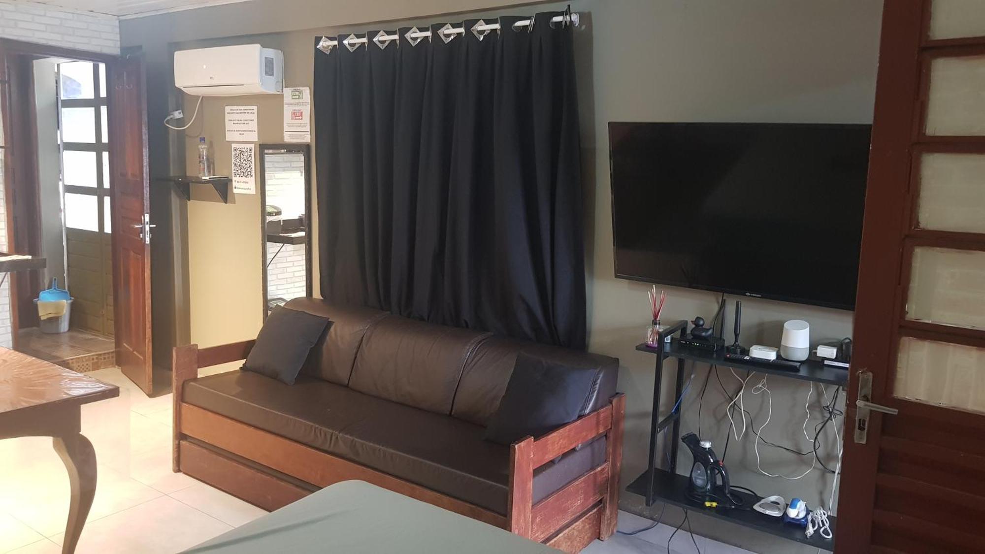 Casa No Centro De Foz! Ar-Condicionado, Smart Tv, Wi-Fi, Cozinha, Ventilador E 4 Camas Daire Foz do Iguaçu Dış mekan fotoğraf