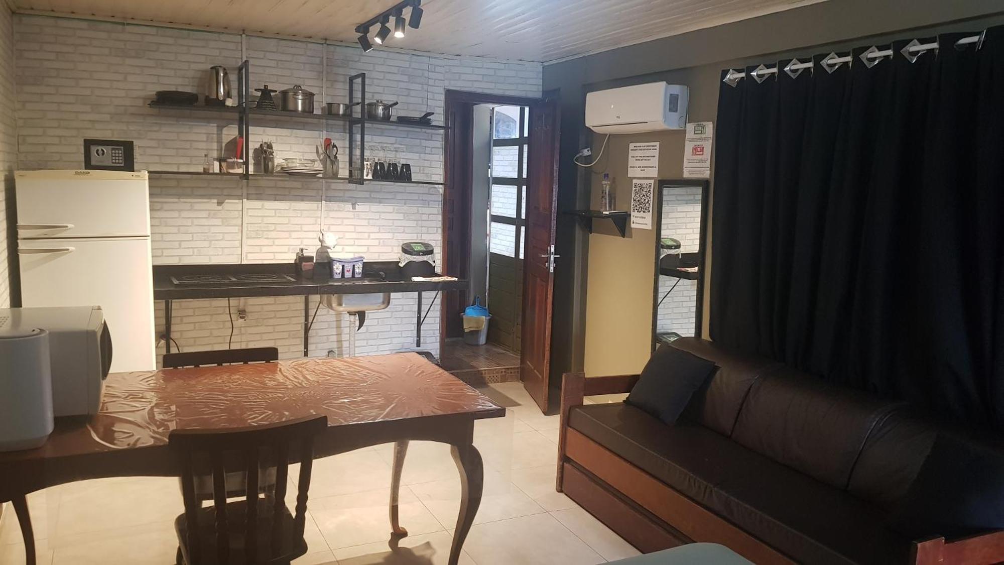 Casa No Centro De Foz! Ar-Condicionado, Smart Tv, Wi-Fi, Cozinha, Ventilador E 4 Camas Daire Foz do Iguaçu Dış mekan fotoğraf