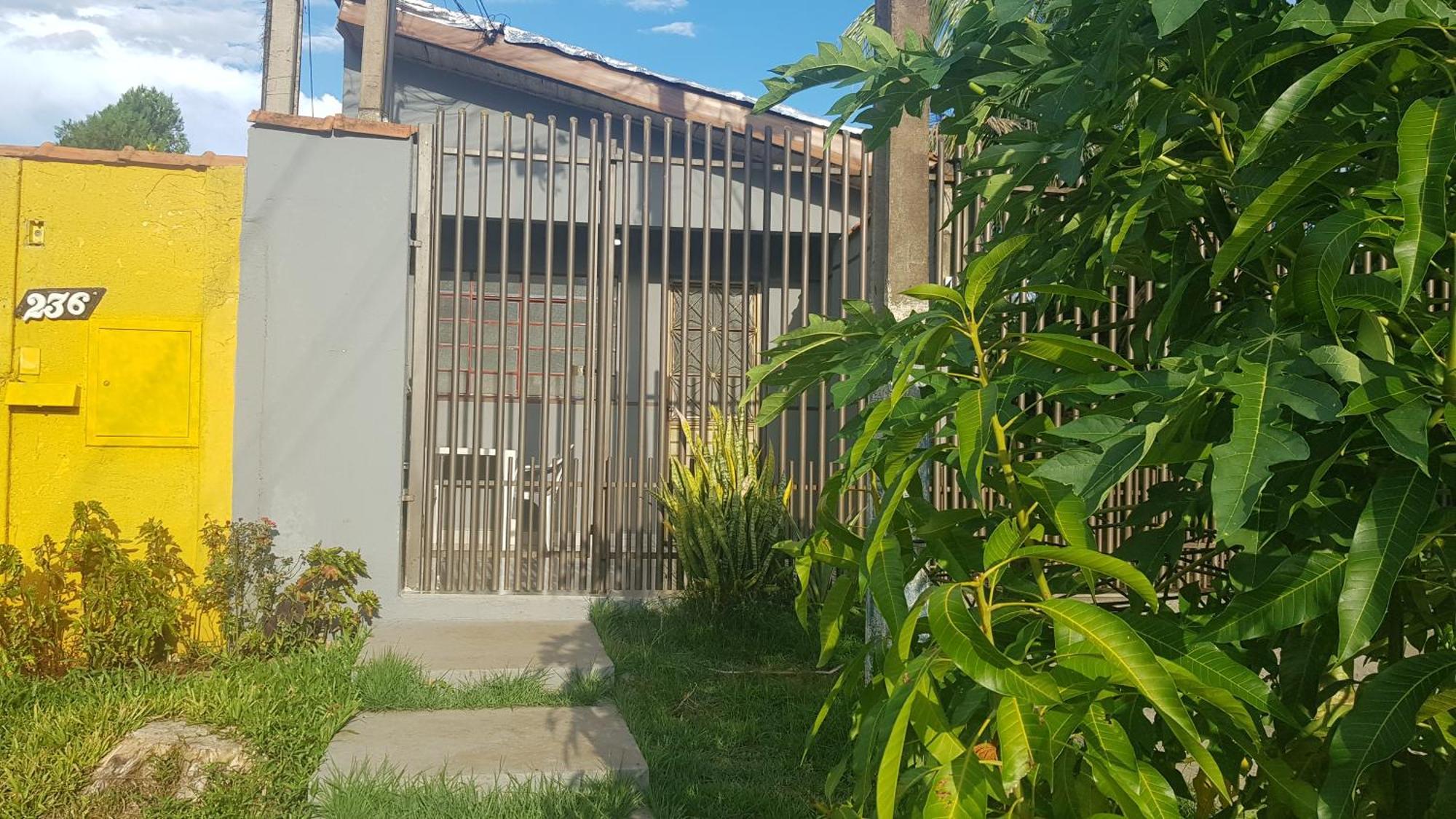 Casa No Centro De Foz! Ar-Condicionado, Smart Tv, Wi-Fi, Cozinha, Ventilador E 4 Camas Daire Foz do Iguaçu Dış mekan fotoğraf