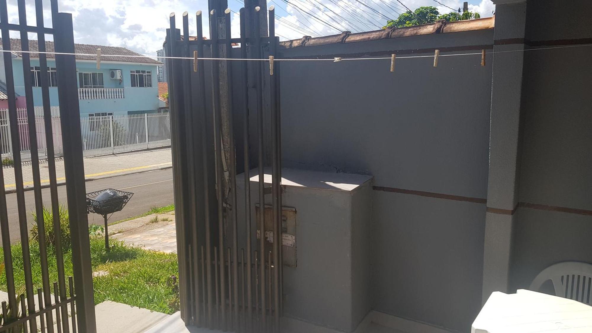 Casa No Centro De Foz! Ar-Condicionado, Smart Tv, Wi-Fi, Cozinha, Ventilador E 4 Camas Daire Foz do Iguaçu Dış mekan fotoğraf